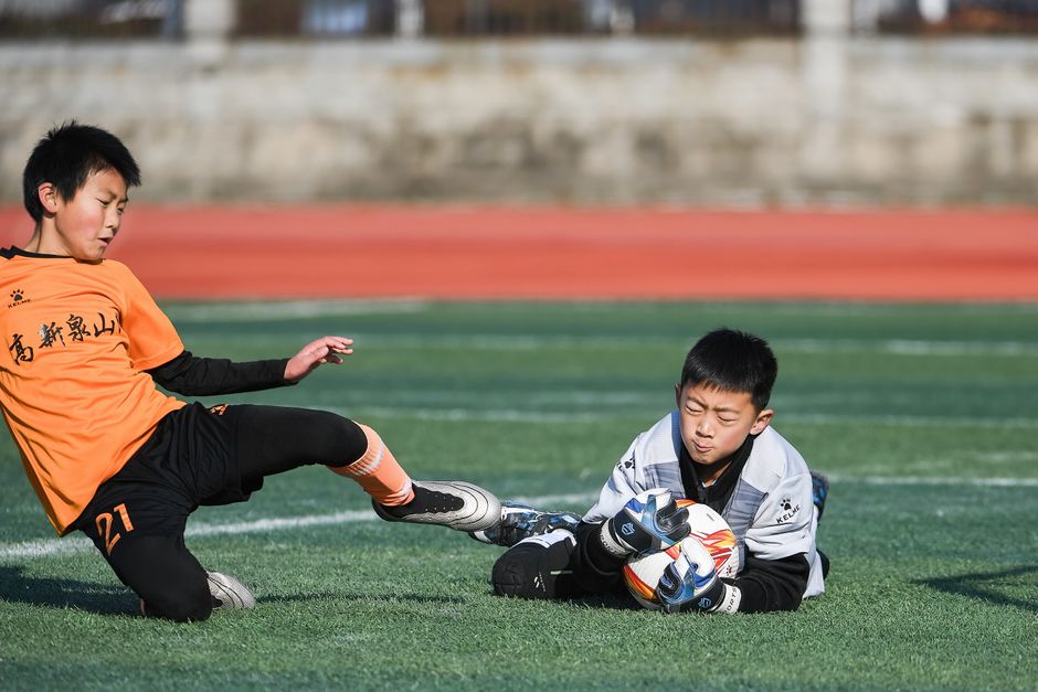 国安2-1逆转大连,贾非凡与张玉宁成胜利关键